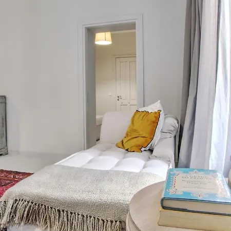 Liston Pied A Terre Apartment *