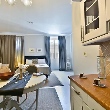 Liston Pied A Terre *