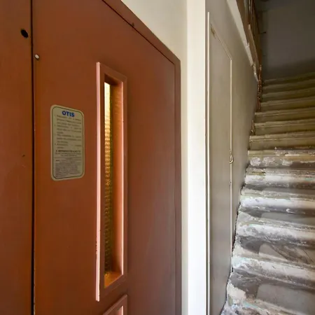 Liston Pied A Terre *