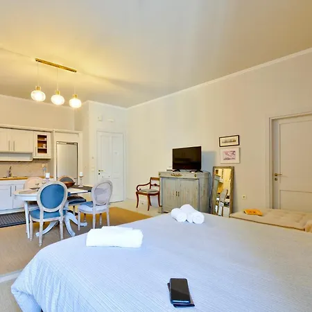 Apartment Liston Pied A Terre *