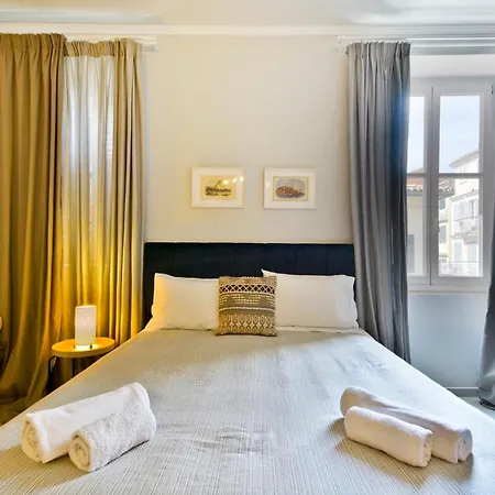 Liston Pied A Terre Apartment *